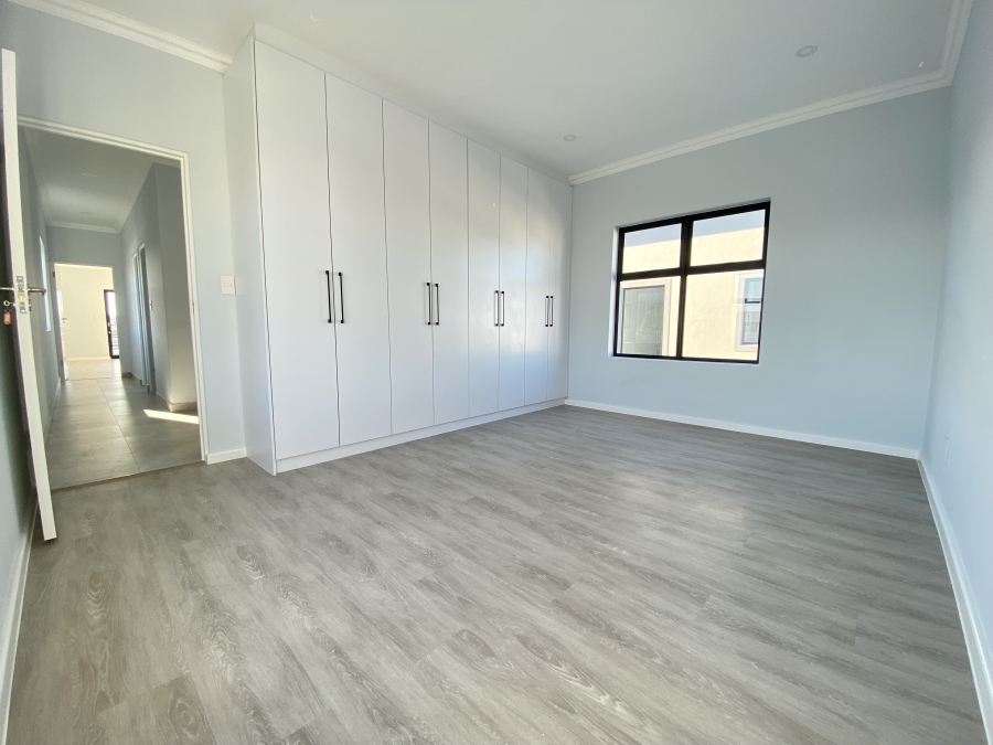 4 Bedroom Property for Sale in Sandown Western Cape